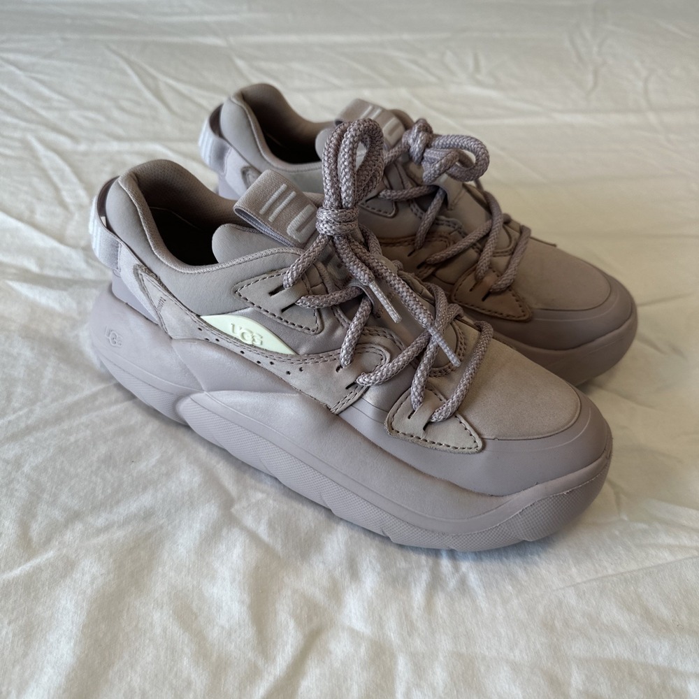 UGG Women's LA Cloud Lace Fashion Sneakers Rose Grey 1123715 Size 7